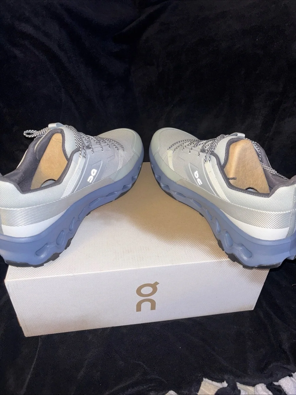 New On Running Cloudlow Men’s Lightweight Glacier Athletic Shoes
